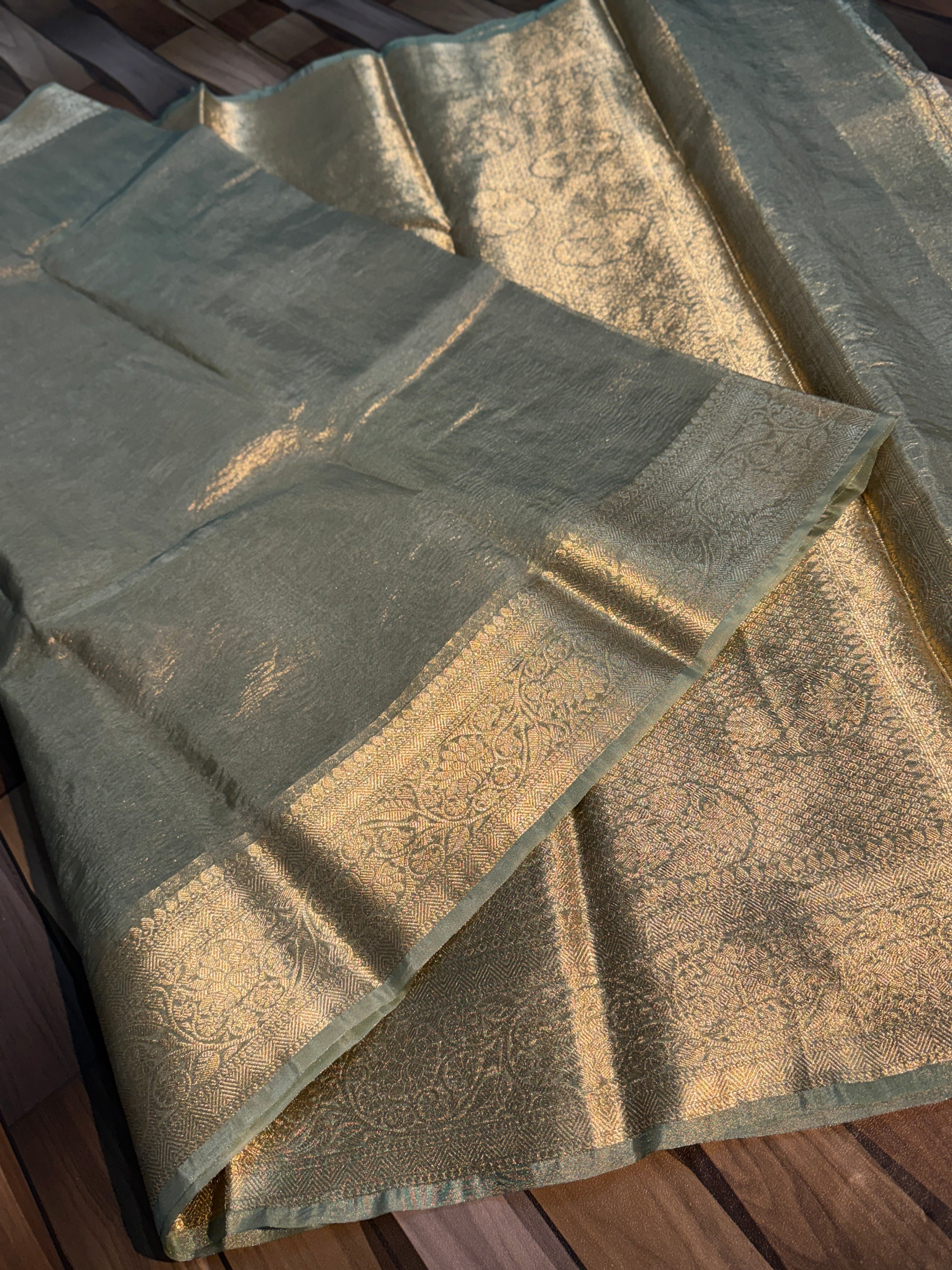 SOFT TISSU  SILK SAREE WITH RICH PALLU AND BLOUSE