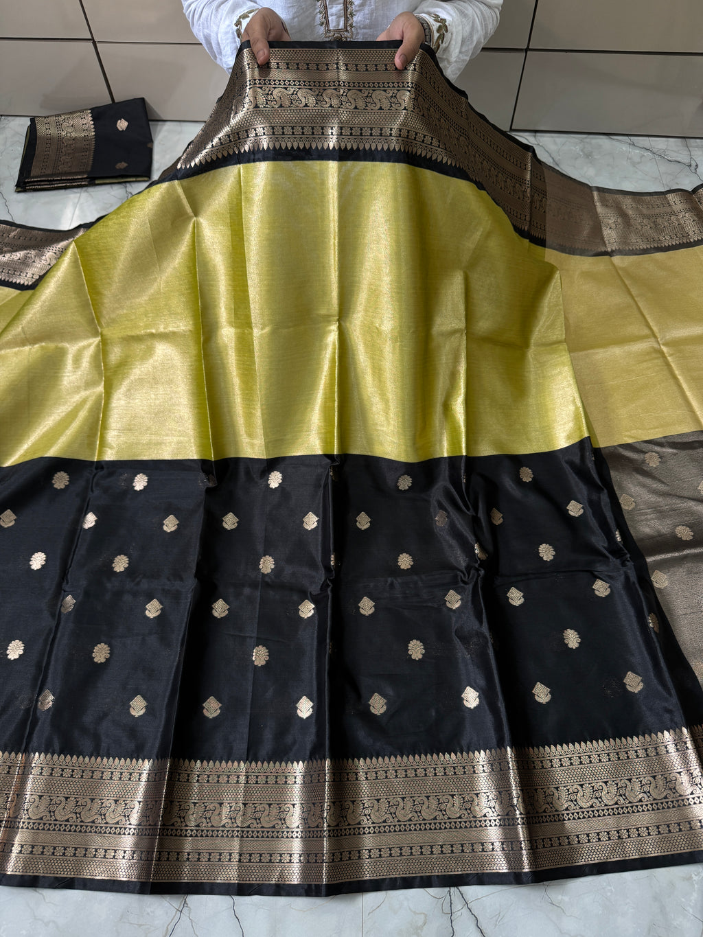 BANARASI SEMI KATAN TISSU SILK SAREE WITH RICH PALLU & BLOUSE