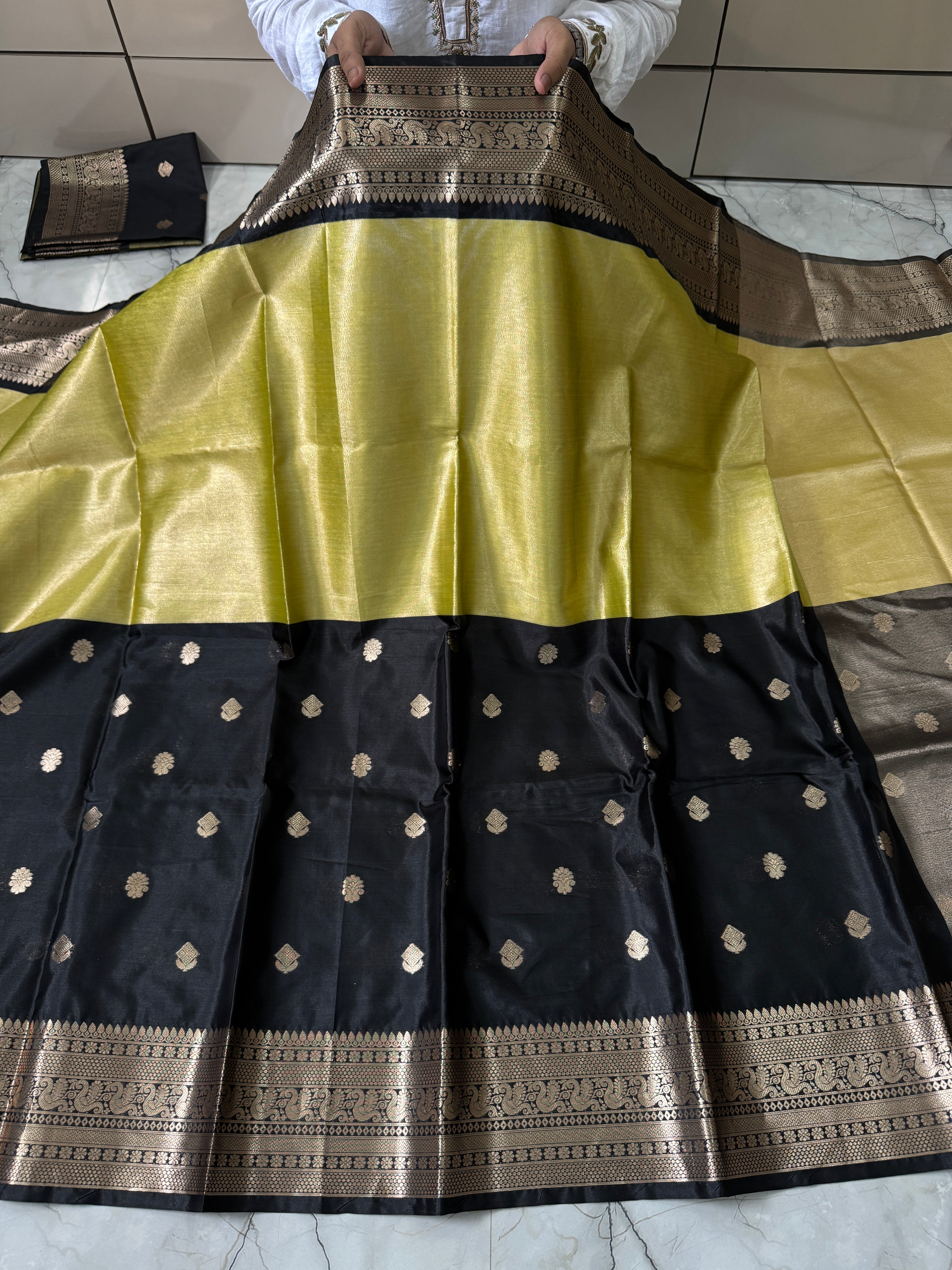 BANARASI SEMI KATAN TISSU SILK SAREE WITH RICH PALLU & BLOUSE