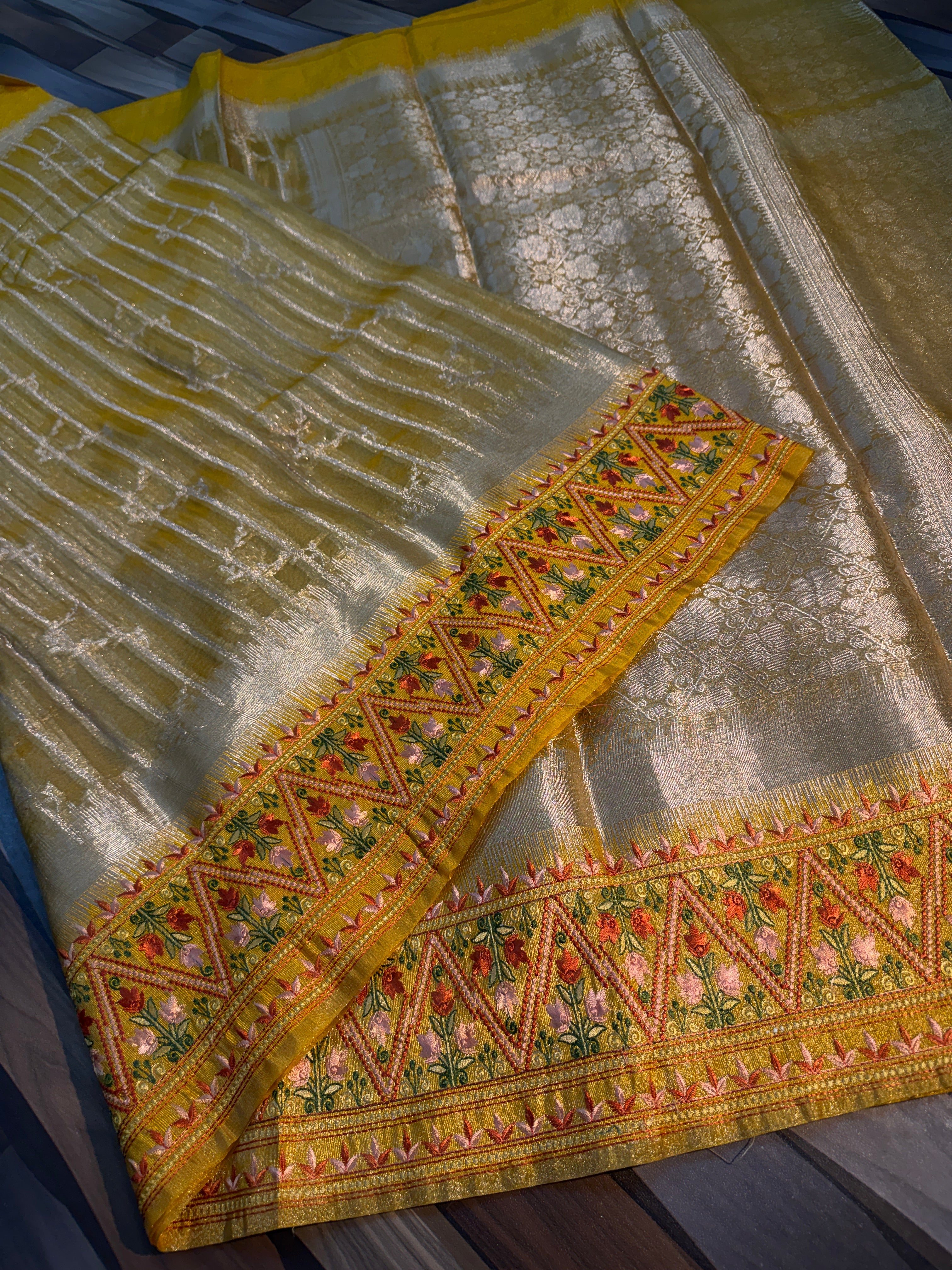 SOFT TISSU  SILK SAREE WITH RICH PALLU AND BLOUSE