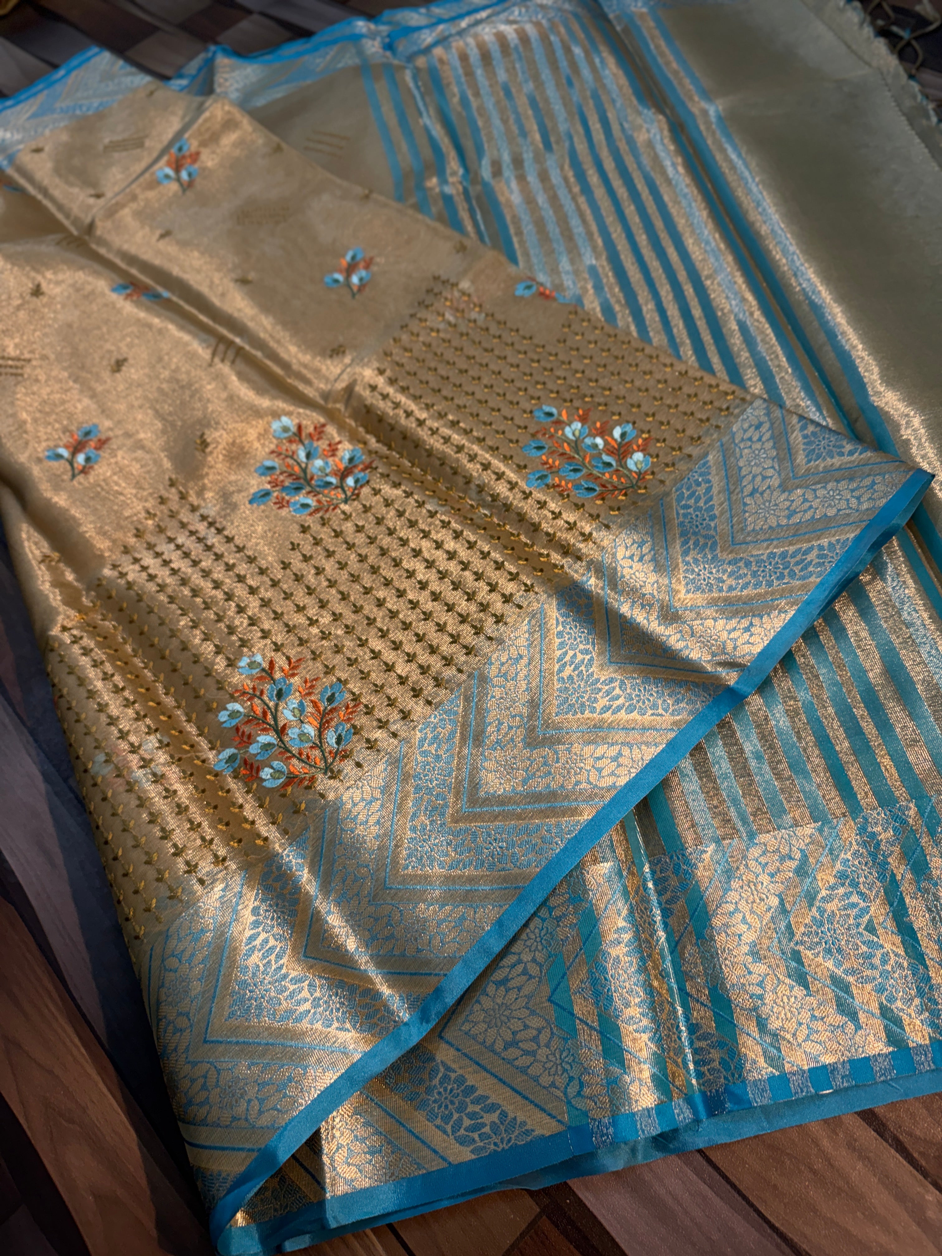 SOFT TISSU  SILK SAREE WITH RICH PALLU AND BLOUSE