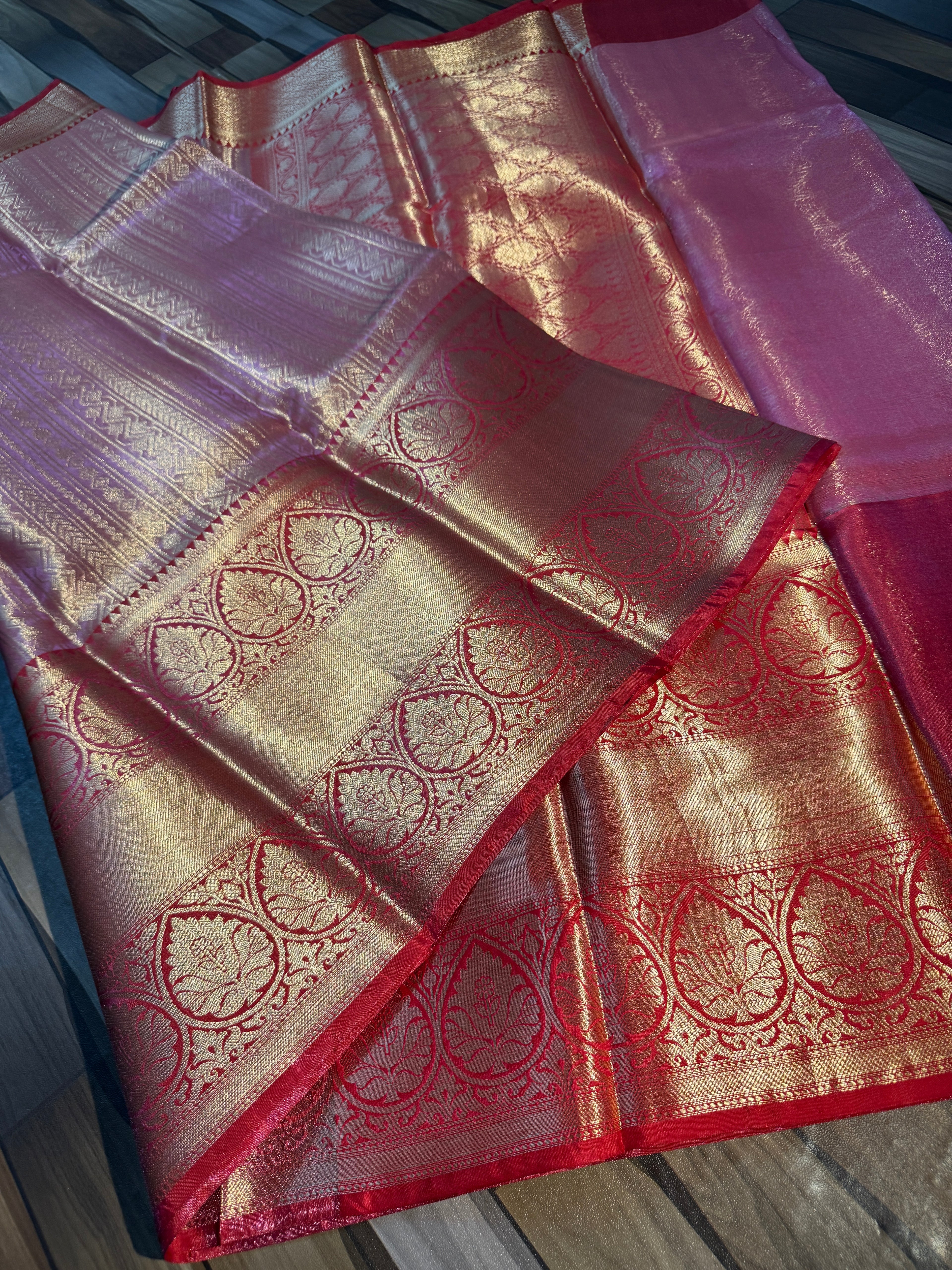 SOFT TISSU  SILK SAREE WITH RICH PALLU AND BLOUSE