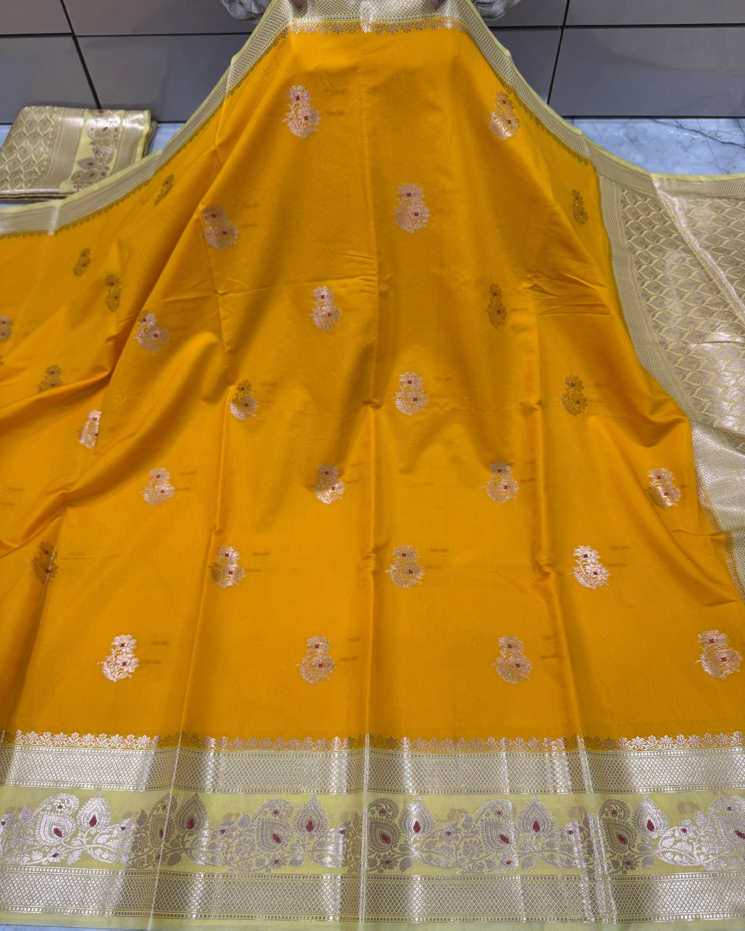 Semi Katan Skirt Border Buti Banarasi Saree
