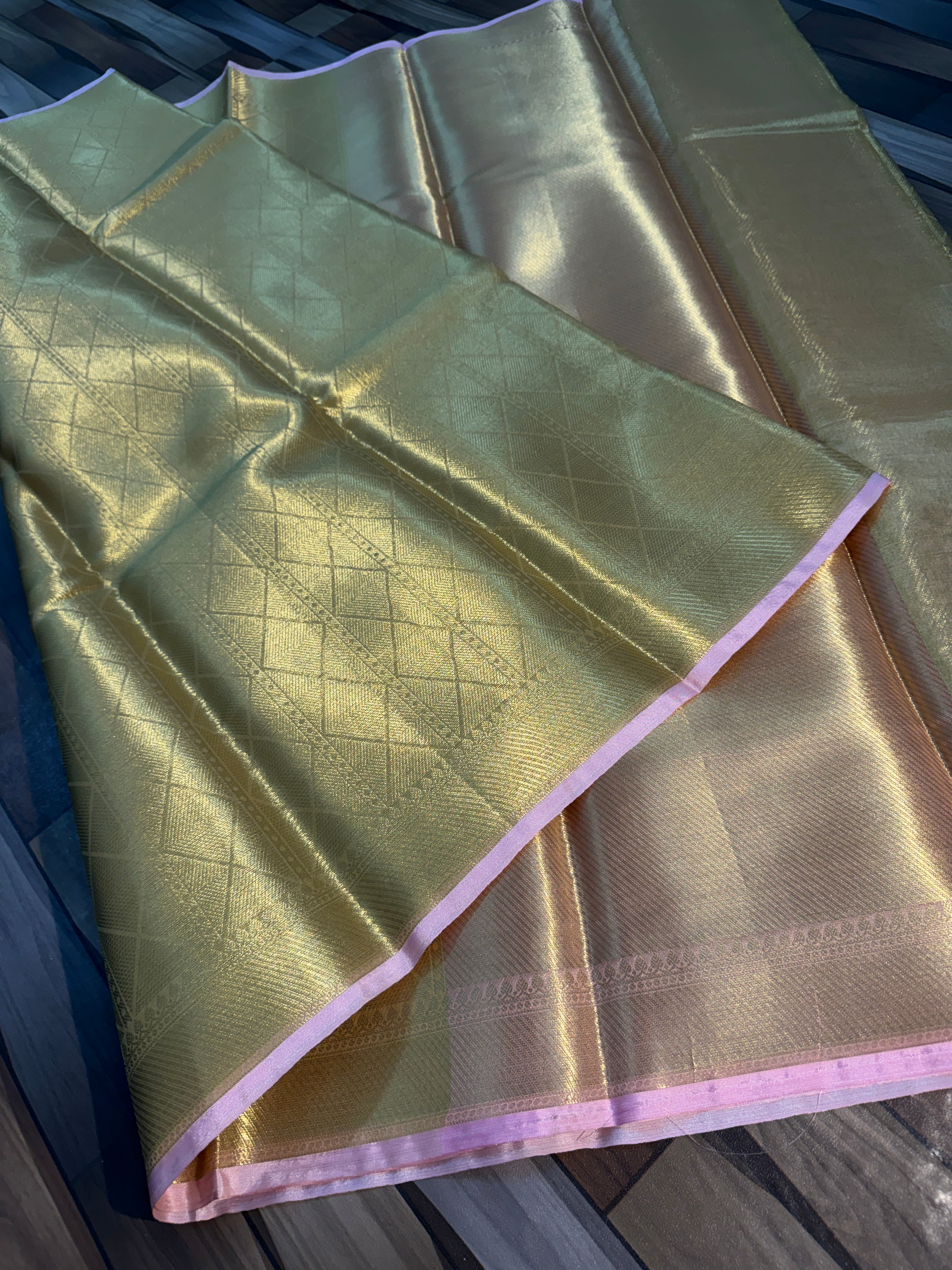 SOFT TISSU  SILK SAREE WITH RICH PALLU AND BLOUSE