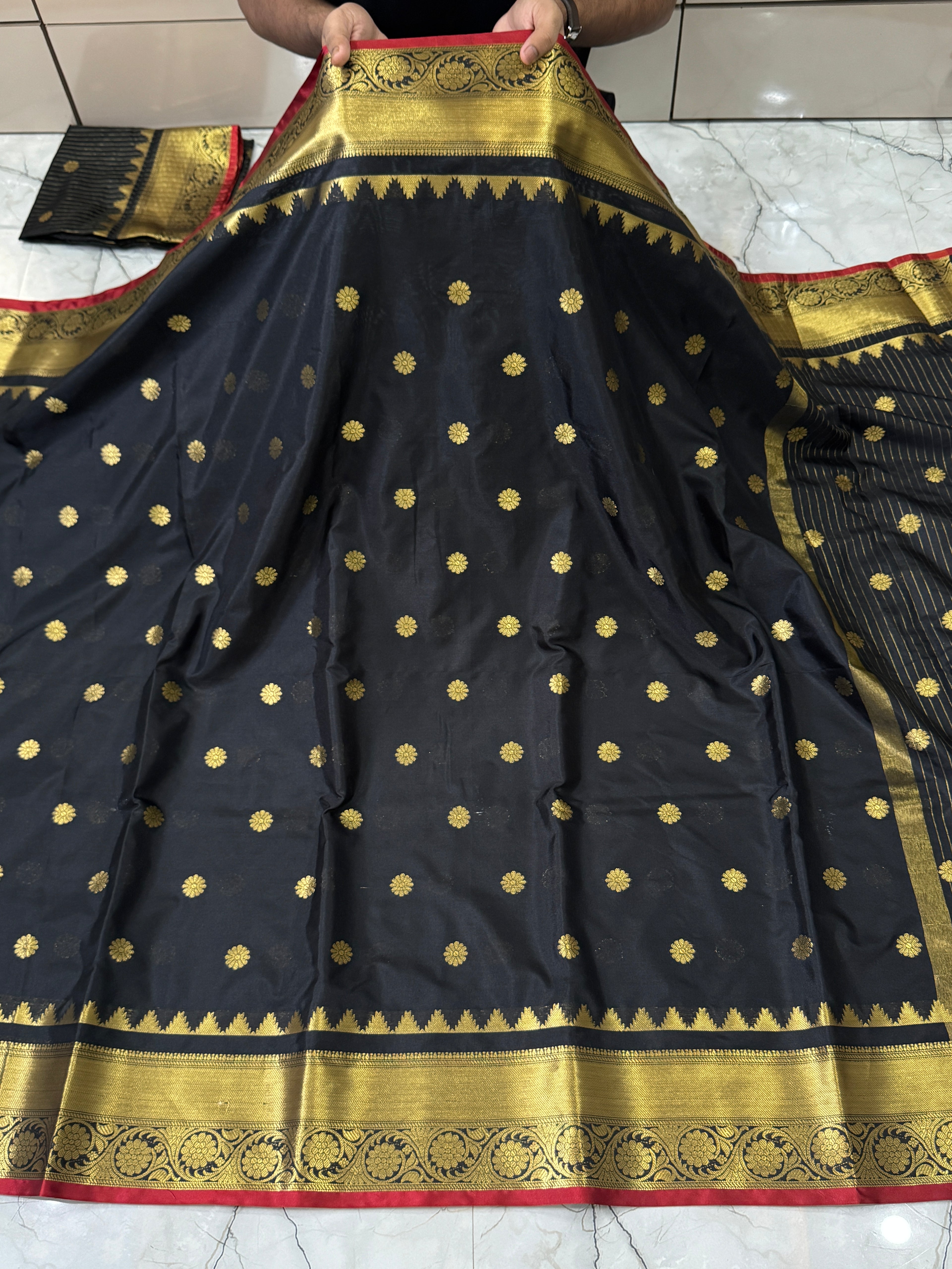 SOFT KATAN SILK SAREE WITH RICH PALLU AND BLOUSE