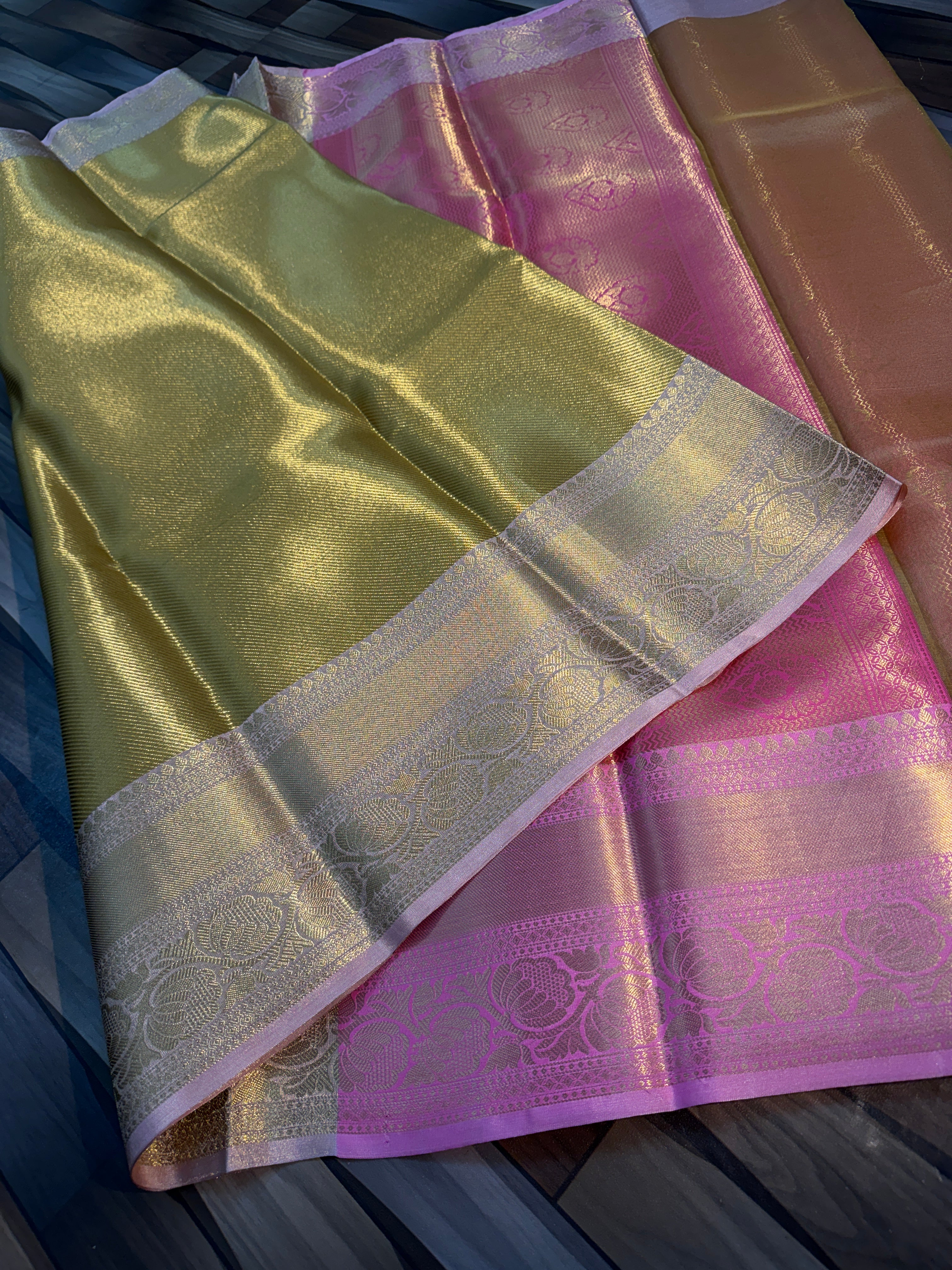 SOFT TISSU  SILK SAREE WITH RICH PALLU AND BLOUSE