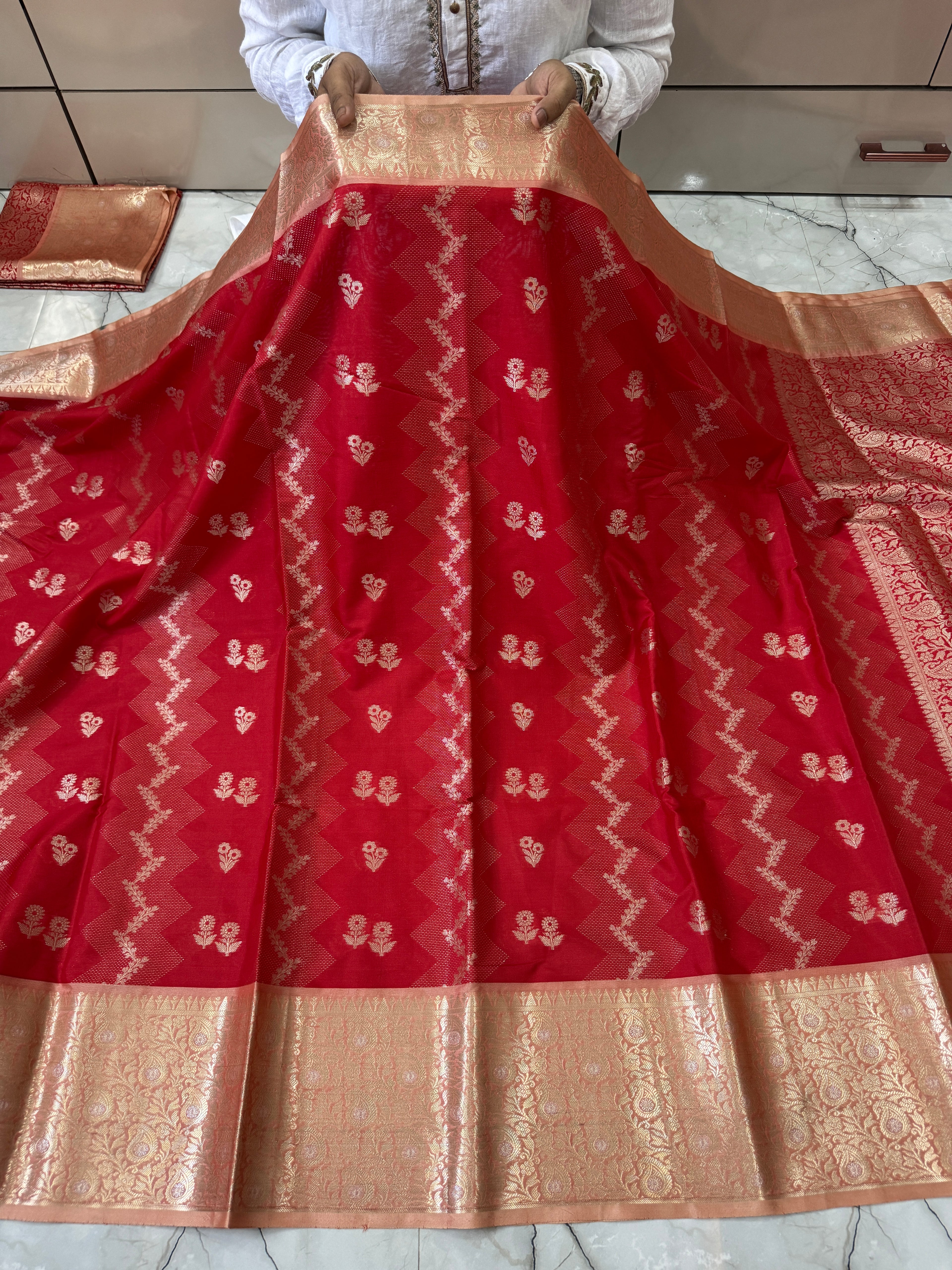 BANARASI SEMI KATAN SILK CHCK TISSU SAREE WITH RICH PALLU & BLOUSE