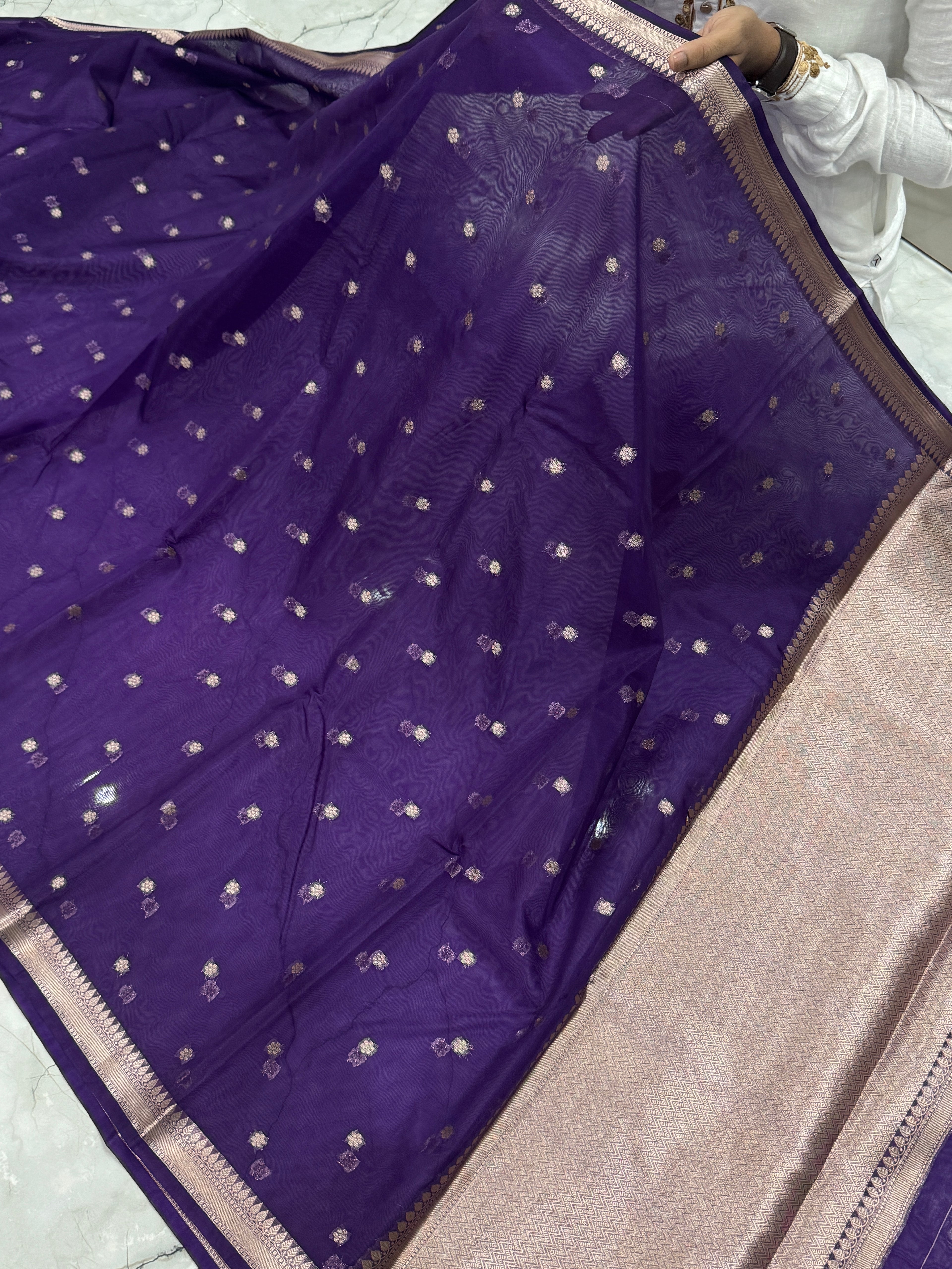 KORA ORGANZA STAR BOTI BANARASI SAREE