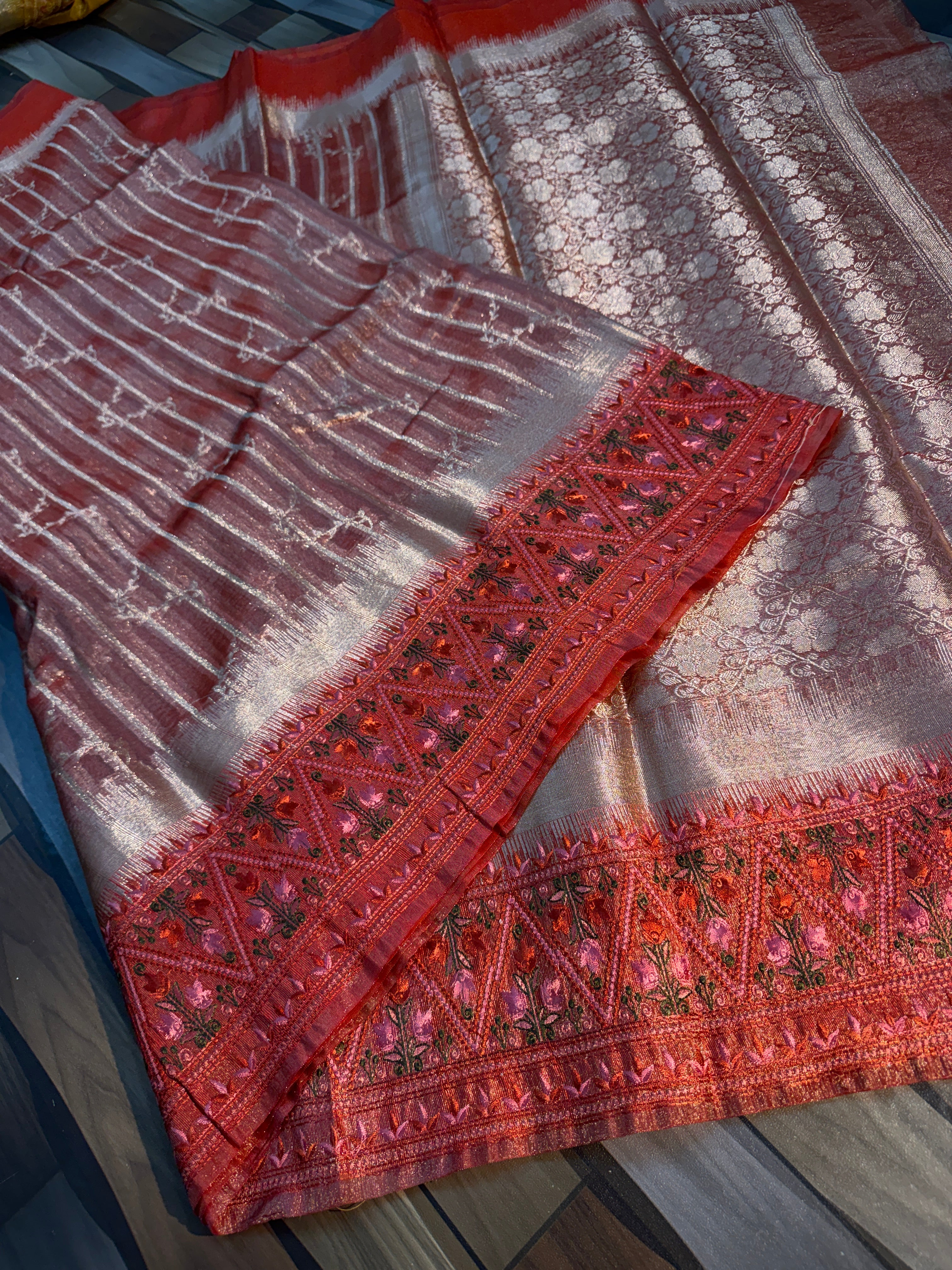 SOFT TISSU  SILK SAREE WITH RICH PALLU AND BLOUSE