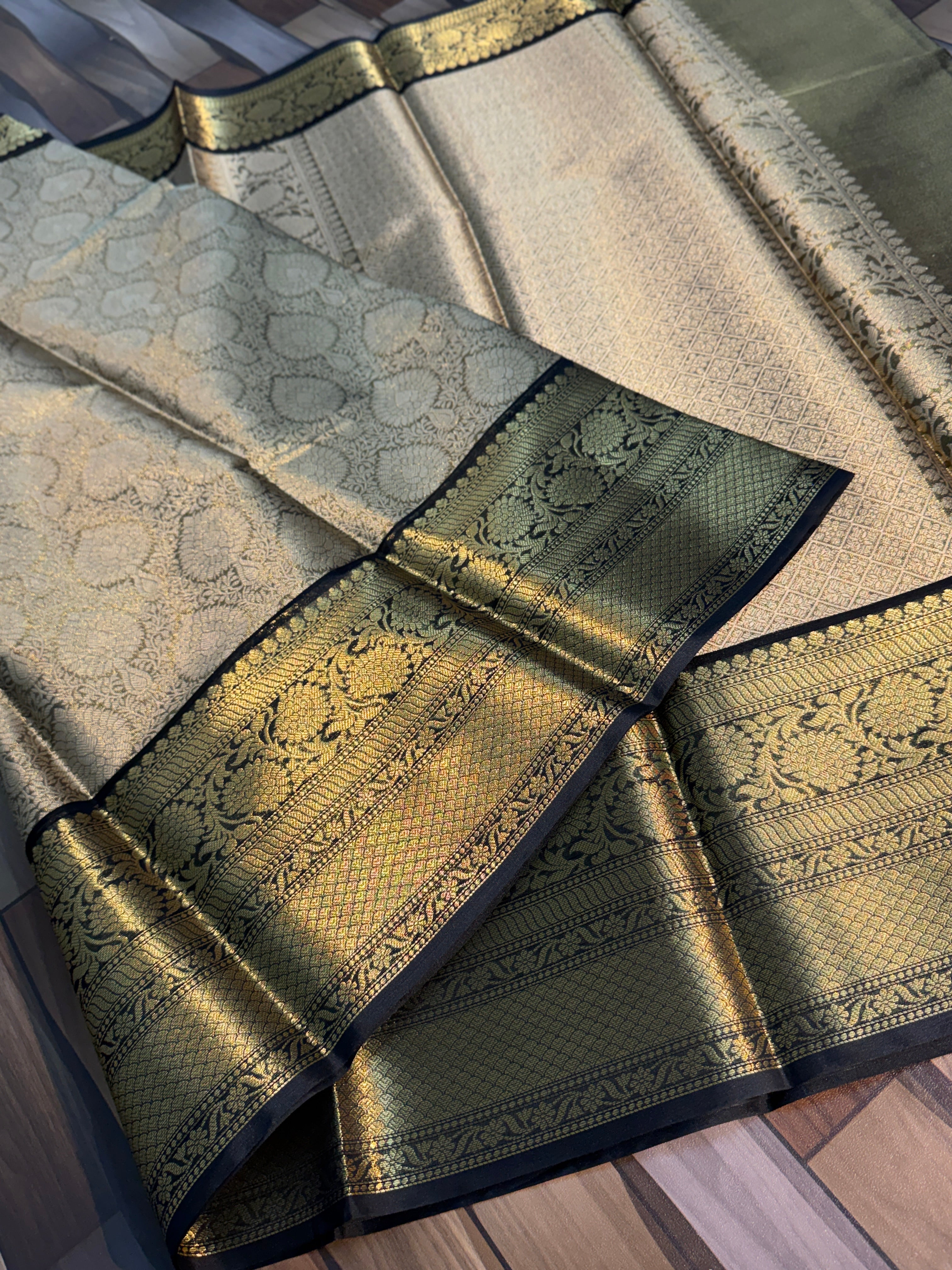 SOFT TISSU  SILK SAREE WITH RICH PALLU AND BLOUSE