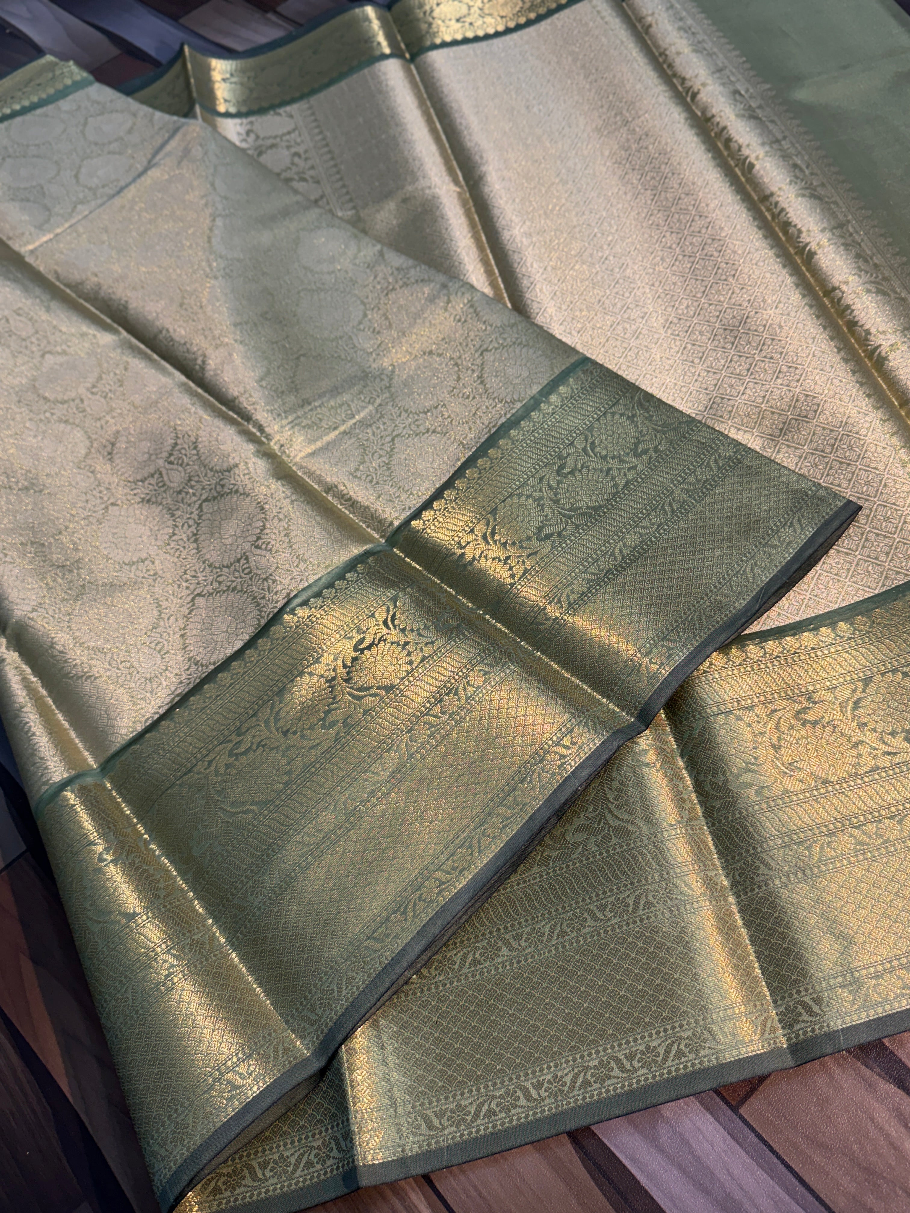 SOFT TISSU  SILK SAREE WITH RICH PALLU AND BLOUSE
