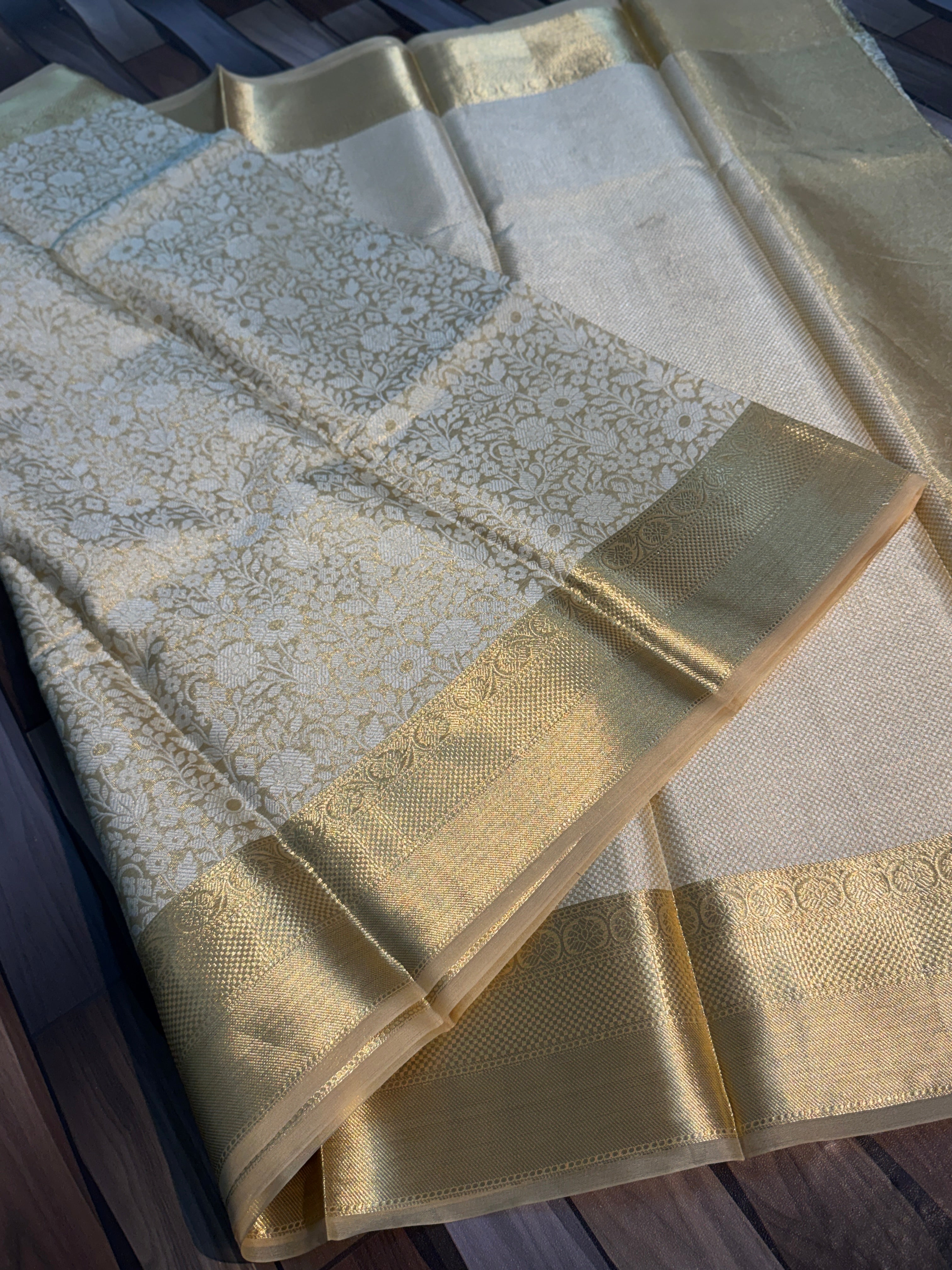 SOFT TISSU  SILK SAREE WITH RICH PALLU AND BLOUSE