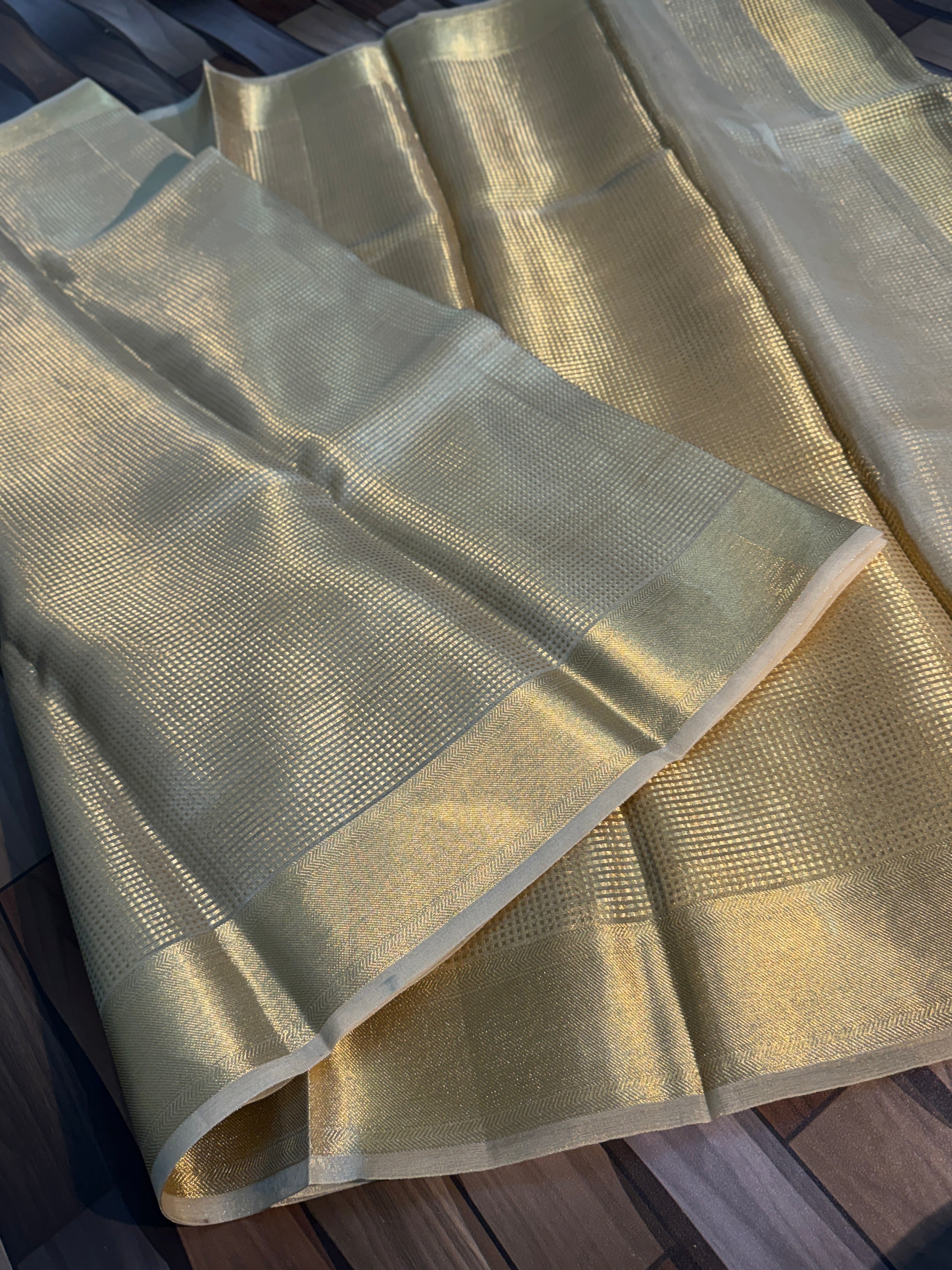 SOFT TISSU  SILK SAREE WITH RICH PALLU AND BLOUSE