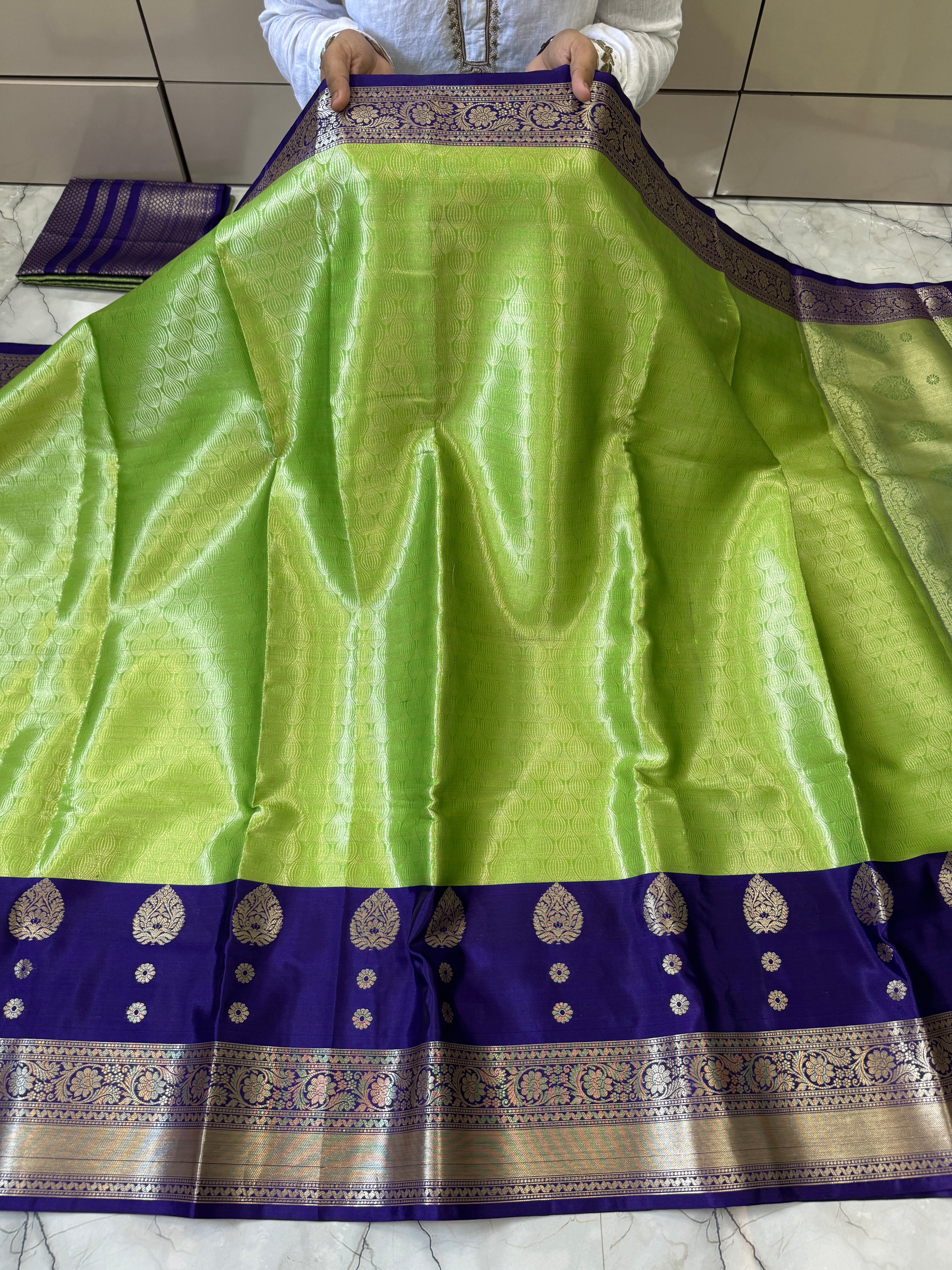BANARASI SEMI KATAN TISSU SILK SAREE WITH RICH PALLU & BLOUSE