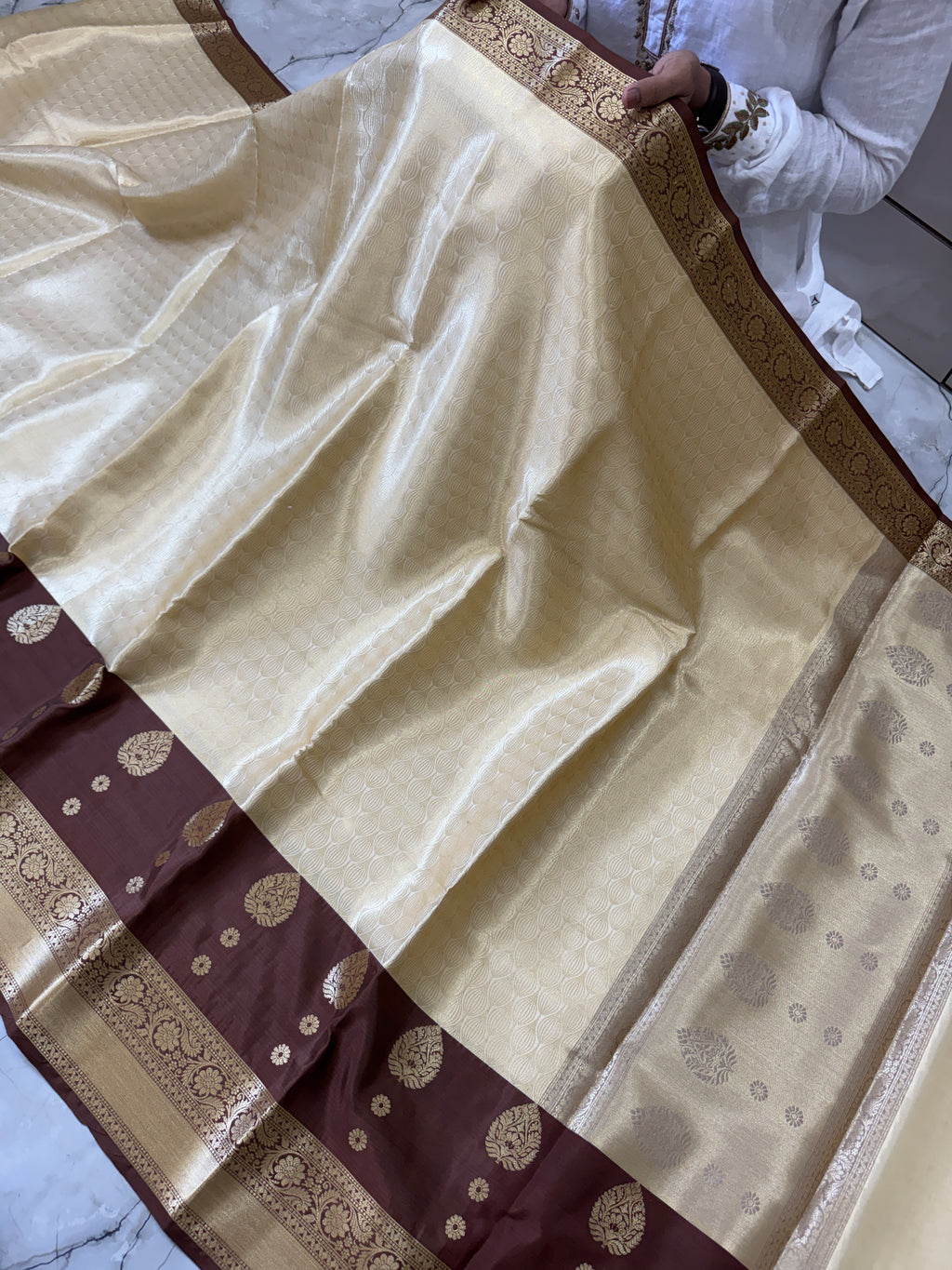 BANARASI SEMI KATAN TISSU SILK SAREE WITH RICH PALLU & BLOUSE