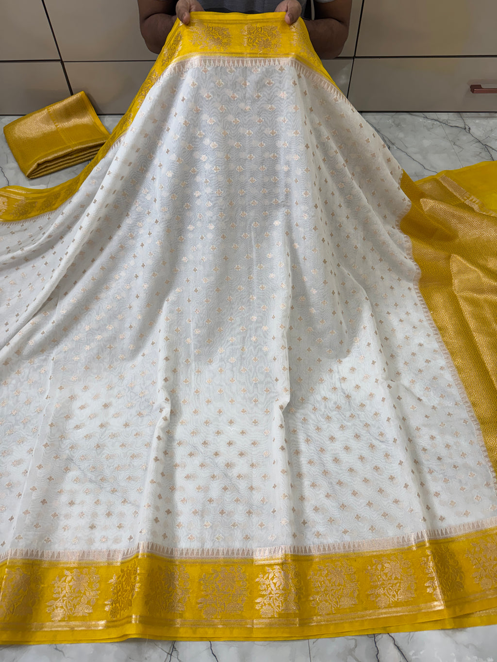 SOFT GEORGTTE SILK SAREE WITH RICH PALLU AND BLOUSE