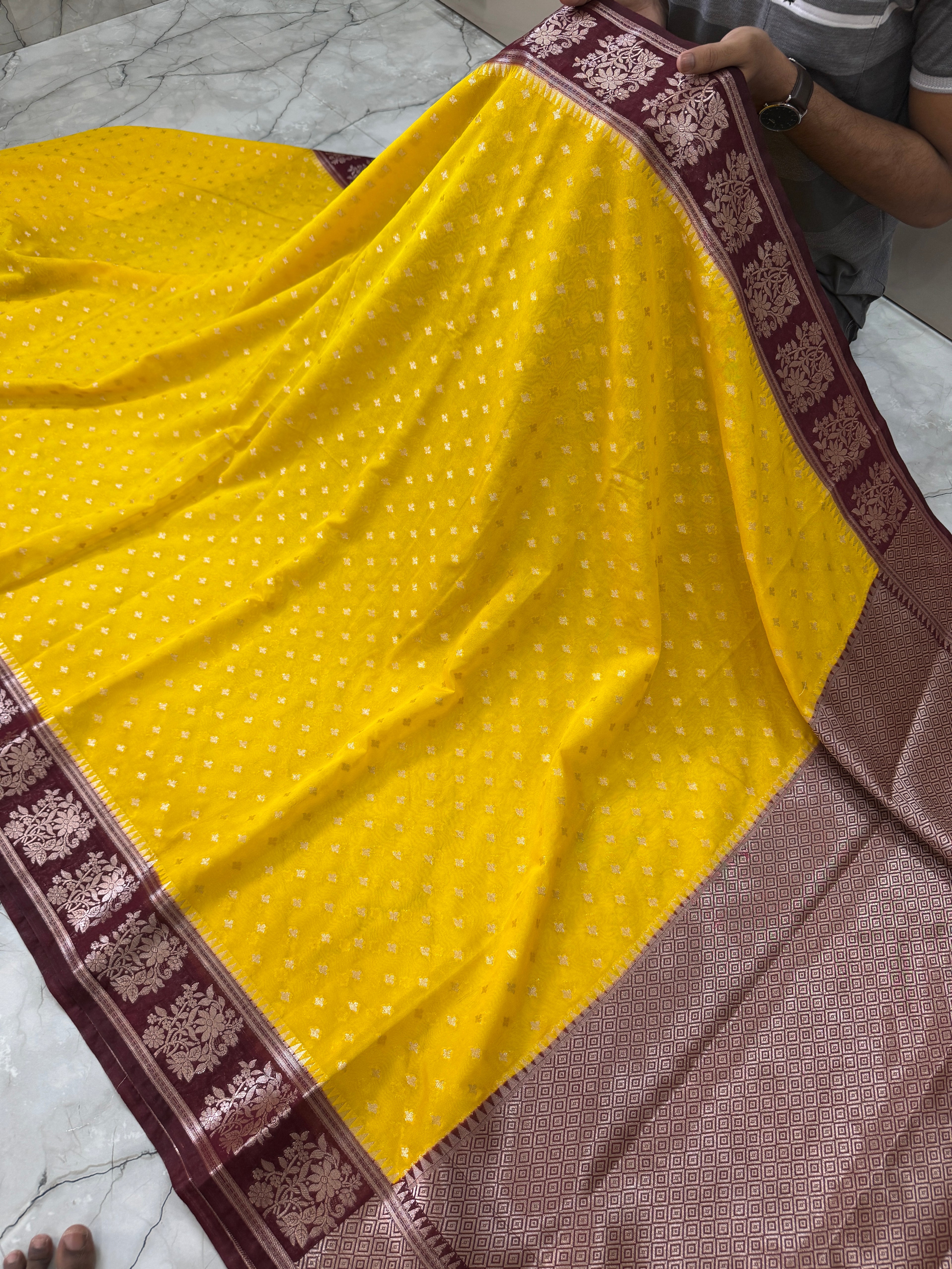 SOFT GEORGTTE SILK SAREE WITH RICH PALLU AND BLOUSE