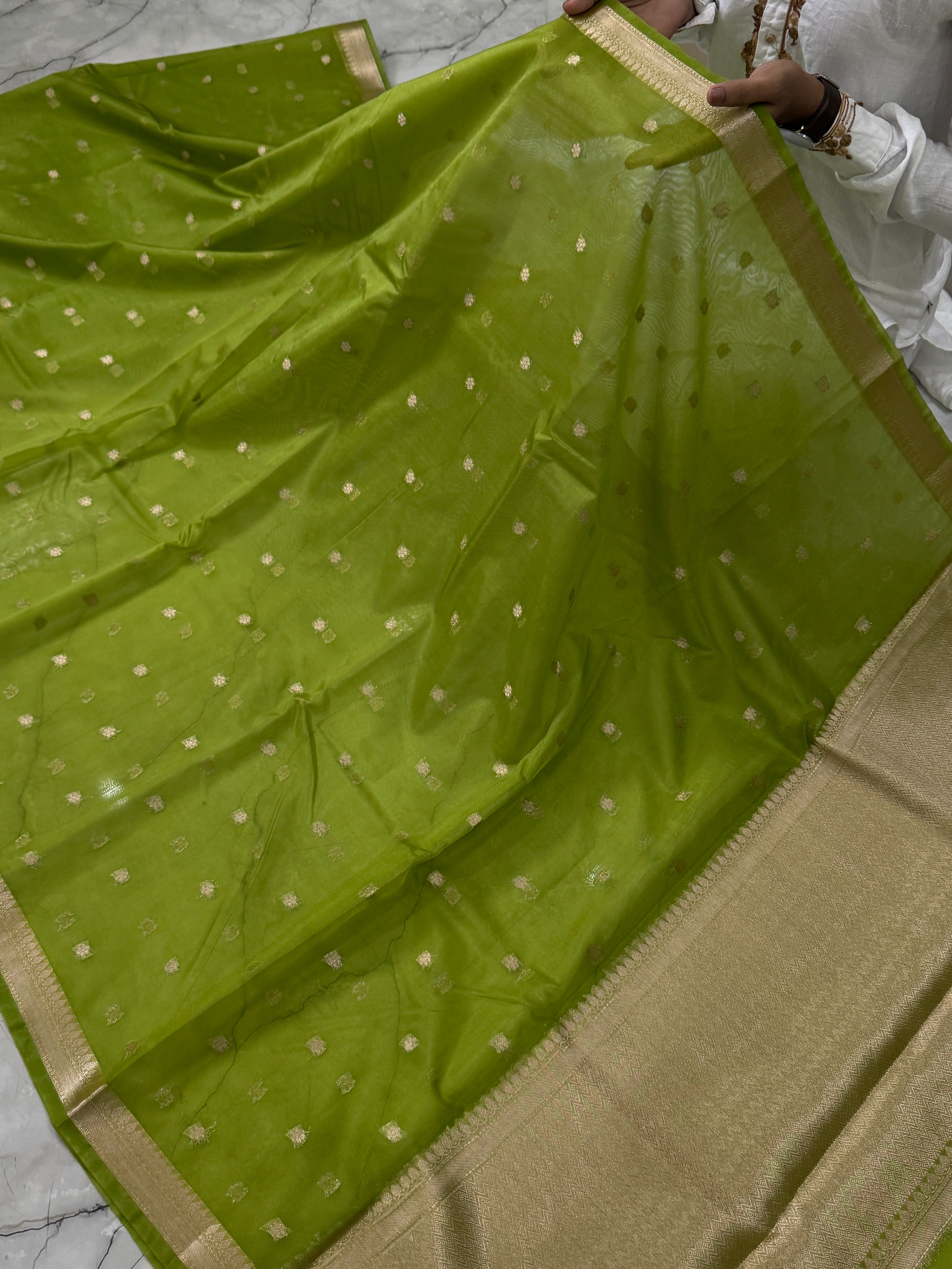 KORA ORGANZA STAR BOTI BANARASI SAREE