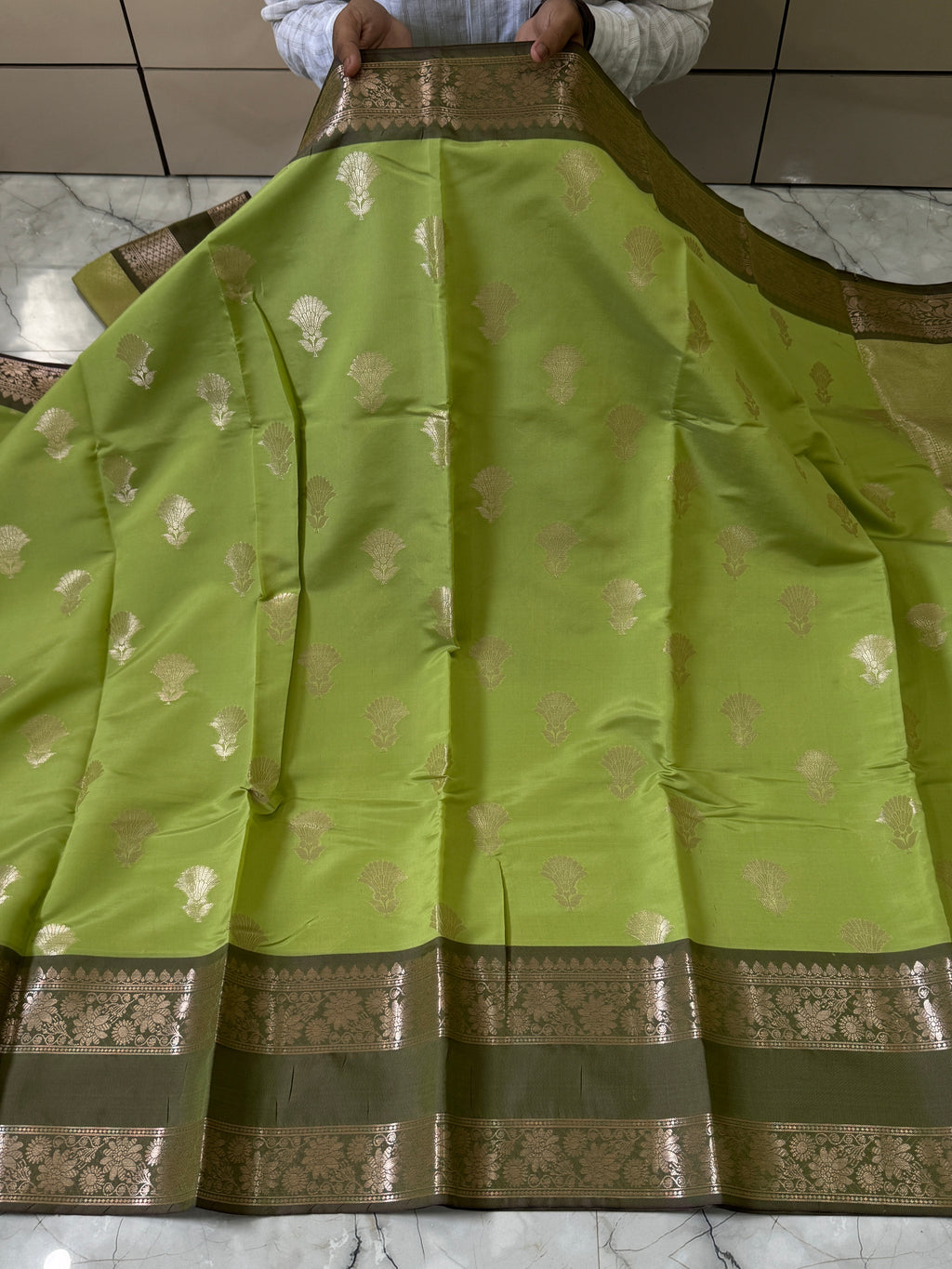 Semi Katan Silk Saree With Rich Pallu & Blouse