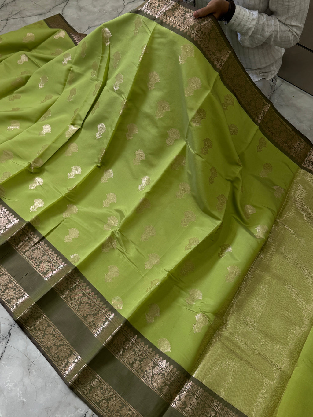 Semi Katan Silk Saree With Rich Pallu & Blouse