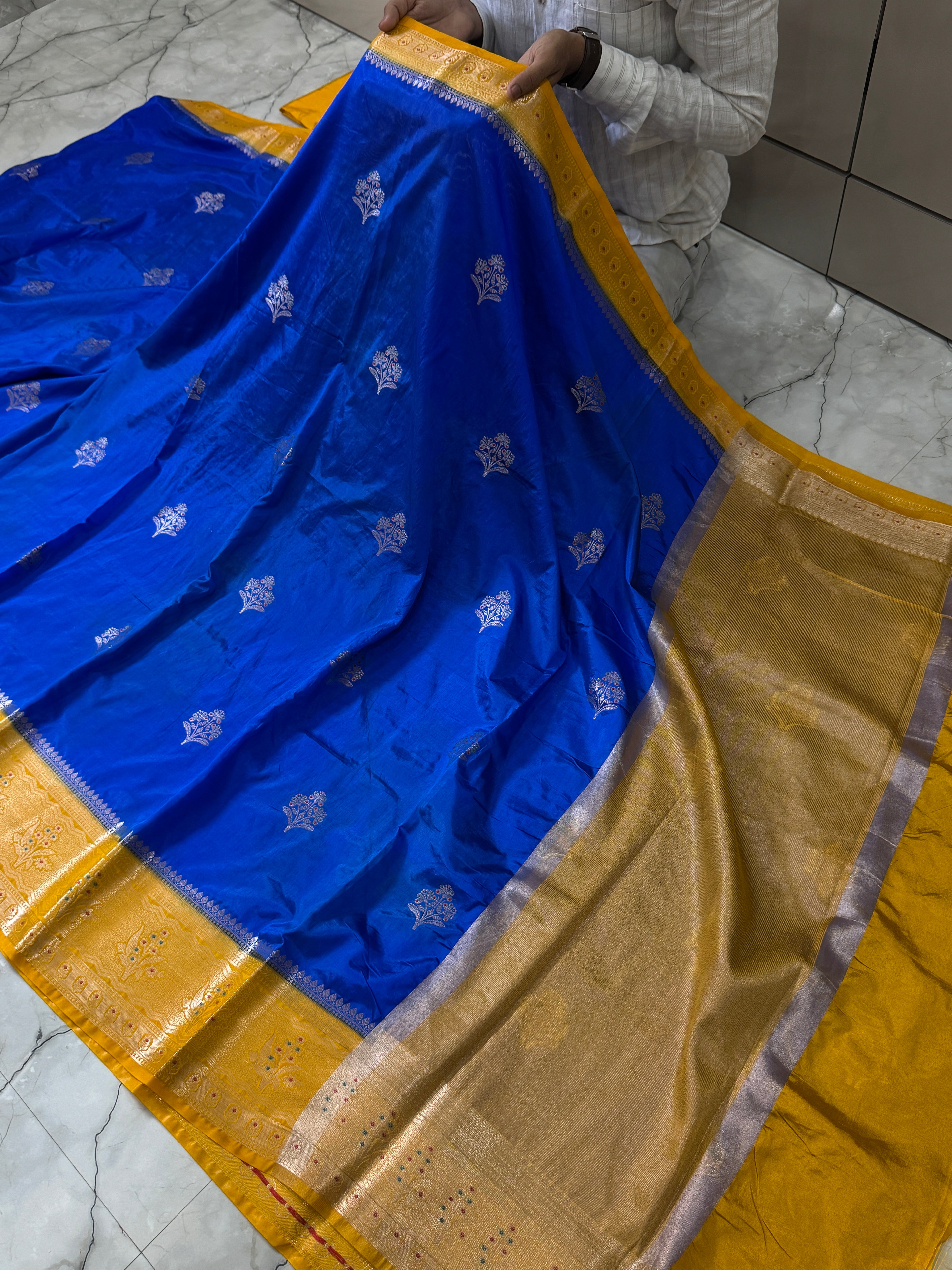 Semi Katan Silk Saree With Rich Pallu & Blouse