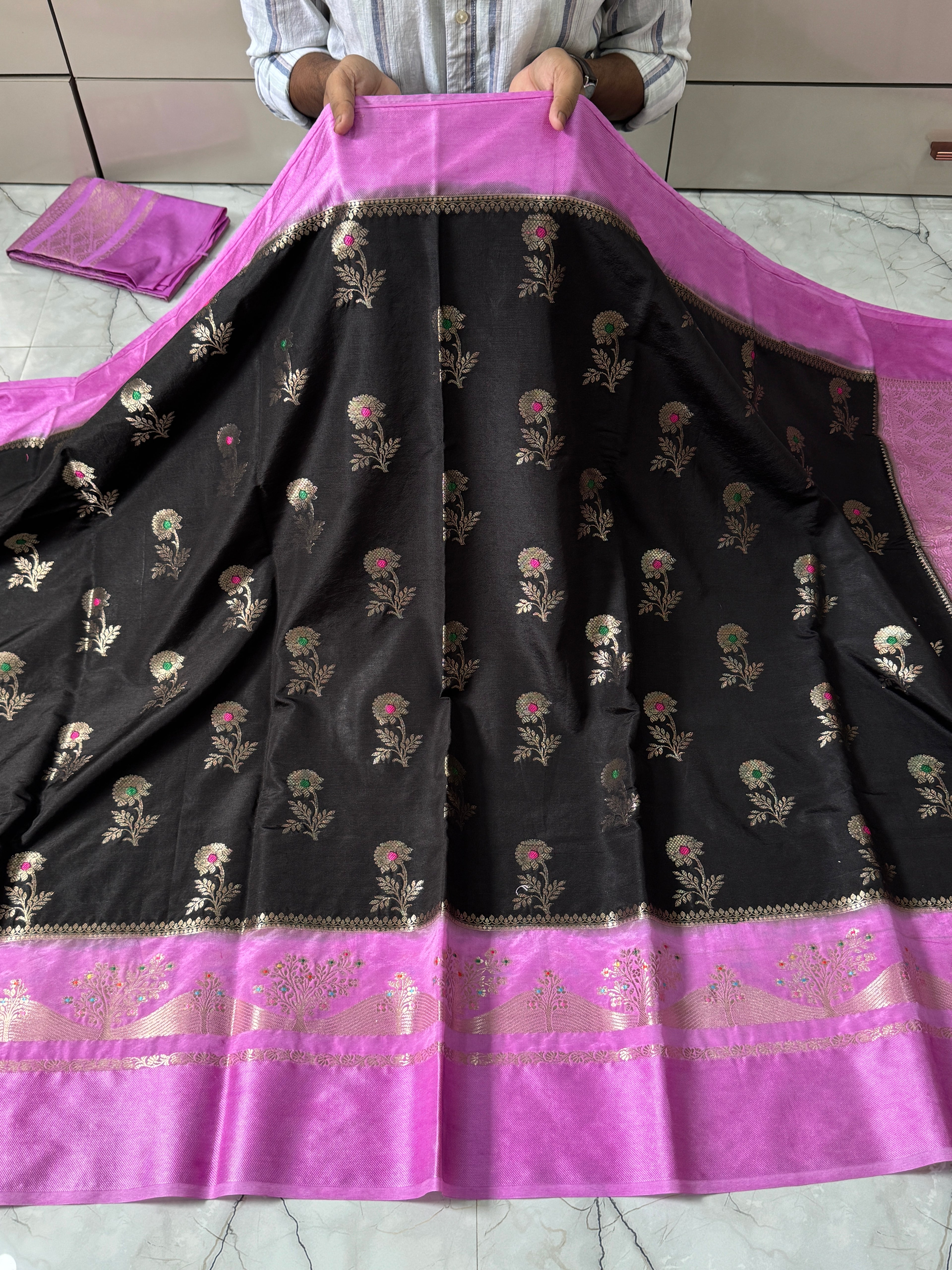 Semi Katan Silk Saree With Rich Pallu & Blouse