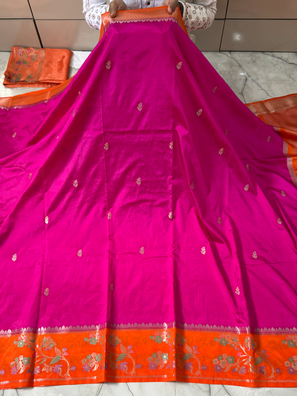 Semi Katan Silk Saree With Rich Pallu & Blouse